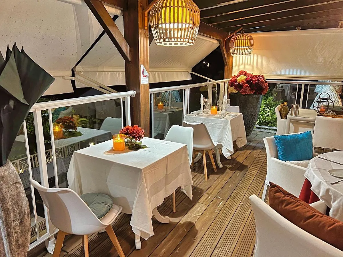 Green Lord Domaine - Lodges Piscine & Spa - Bar & Lounge - Restaurant Gastronomique Lamentin