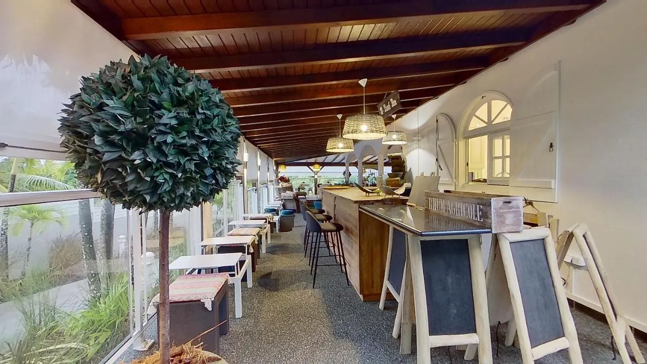 Villa Green Lord Domaine - Lodges Piscine & Spa - Bar & Lounge - Restaurant Gastronomique Lamentin
